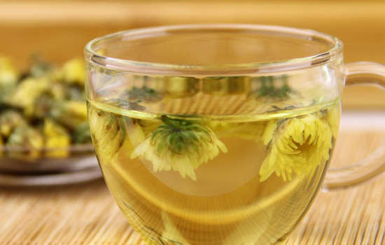 胎菊泡茶为啥会变绿