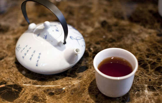 杯子上的茶渍怎么去除