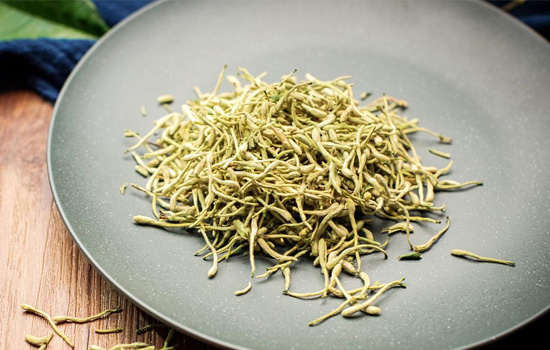 金银花茶能加蜂蜜吗