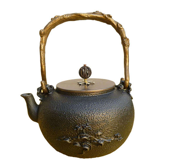 金属茶具泡茶好吗